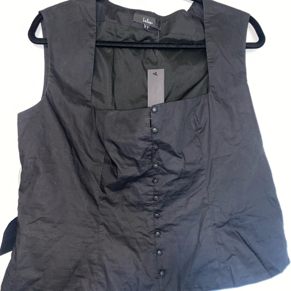 Lulu's Elegant Black Sleeveless Blouse